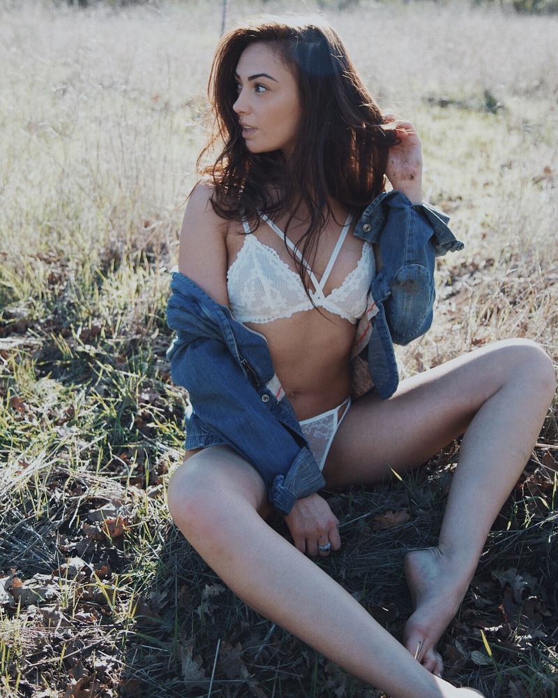 Female model photo shoot of Stephanie Vino