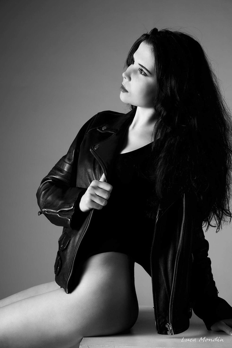 Female model photo shoot of Sara Annibali