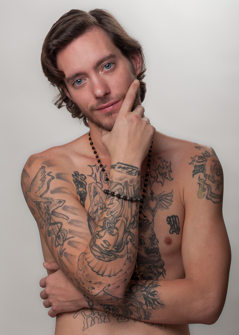 Male model photo shoot of Nick Wooten