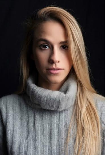 Female model photo shoot of Jo Liakos