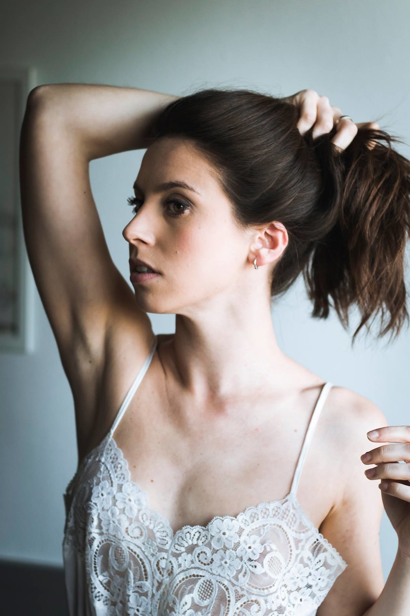 Female model photo shoot of Aina Chezllo