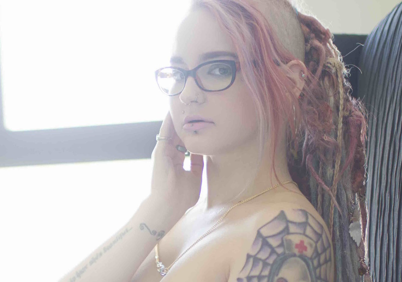 Female model photo shoot of Sid Suicide