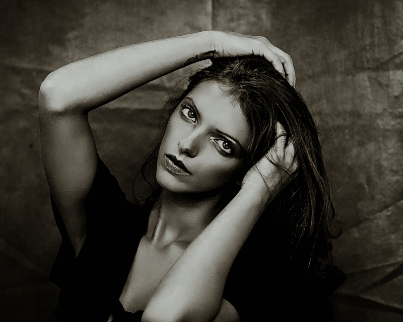 Female model photo shoot of Criss_91 by EddieCharles Rosemond