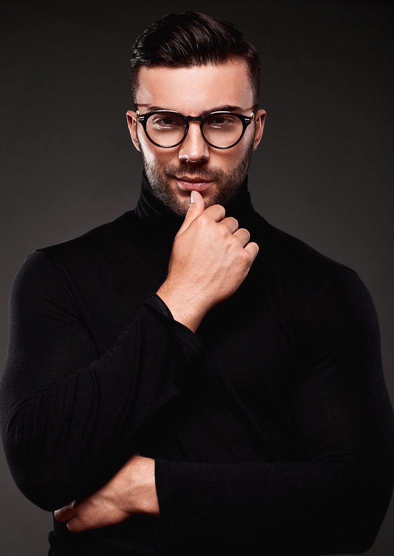 Male model photo shoot of AlexChaichyts