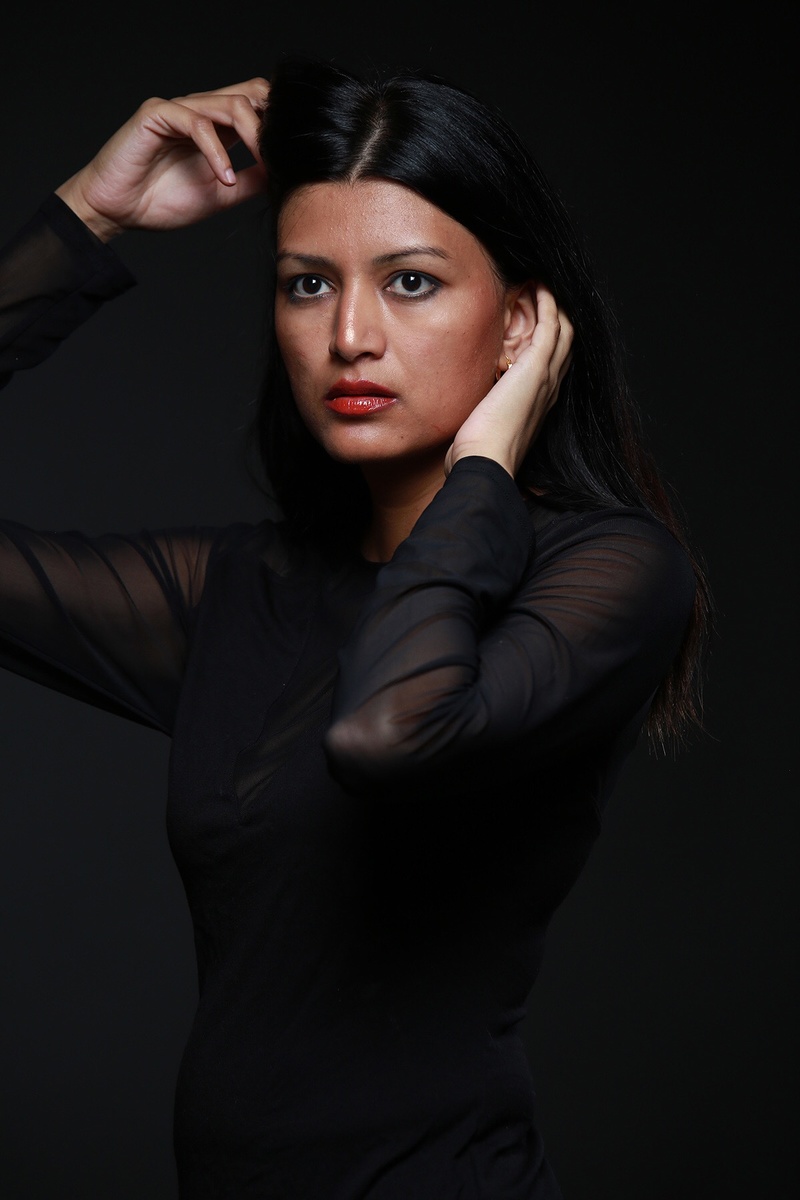 Female model photo shoot of Roopa