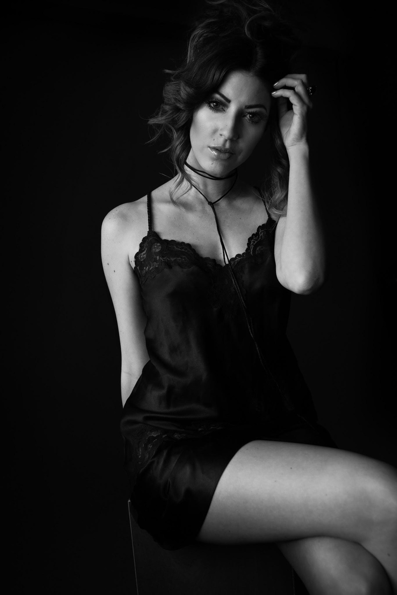 Female model photo shoot of Tarah McDaniel