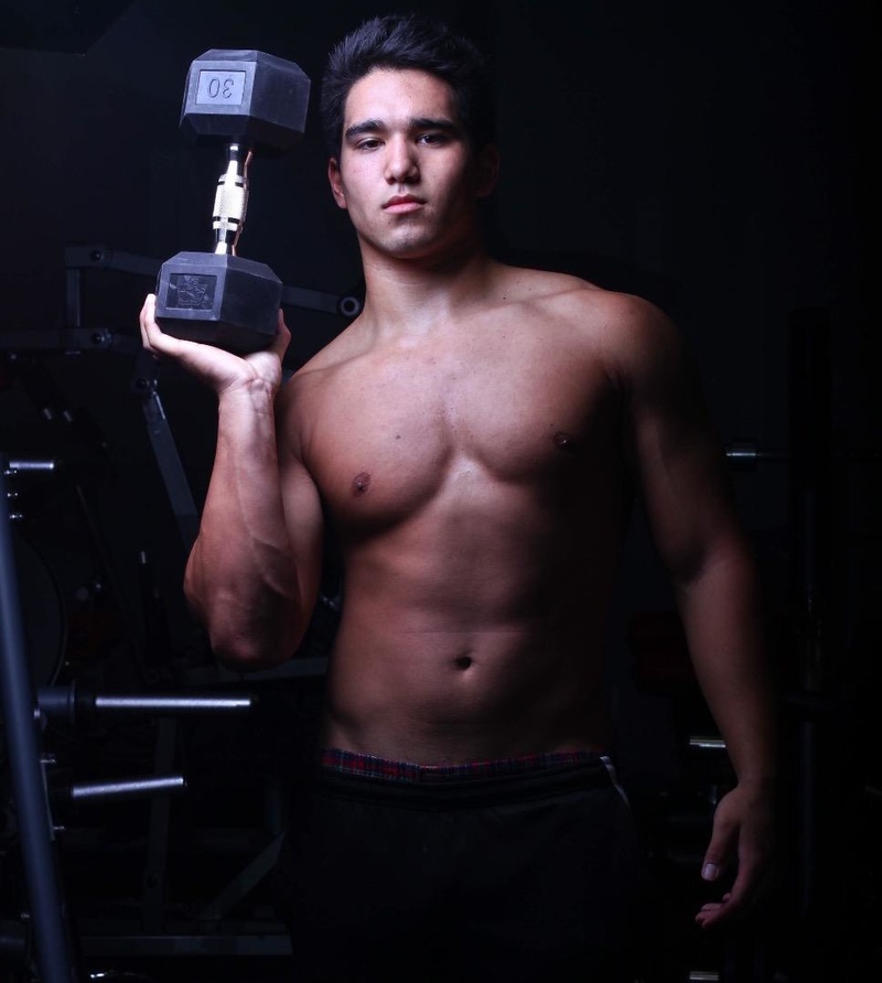 Male model photo shoot of Noahcosentino