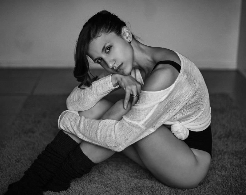 Female model photo shoot of Michele Renee