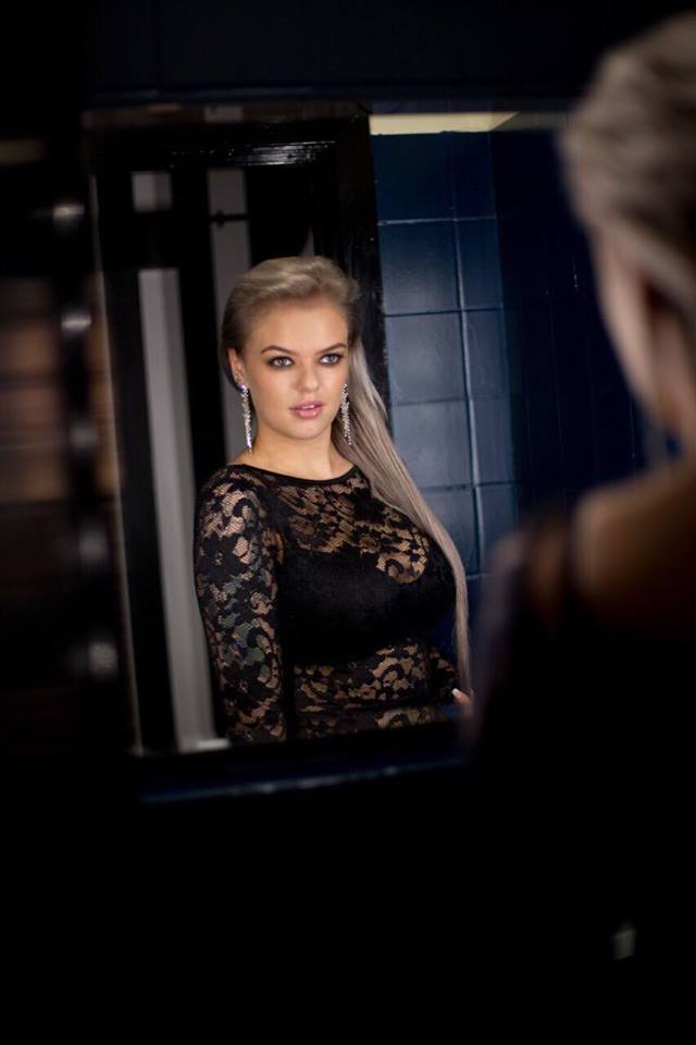 Female model photo shoot of Erna97 in Tívolí