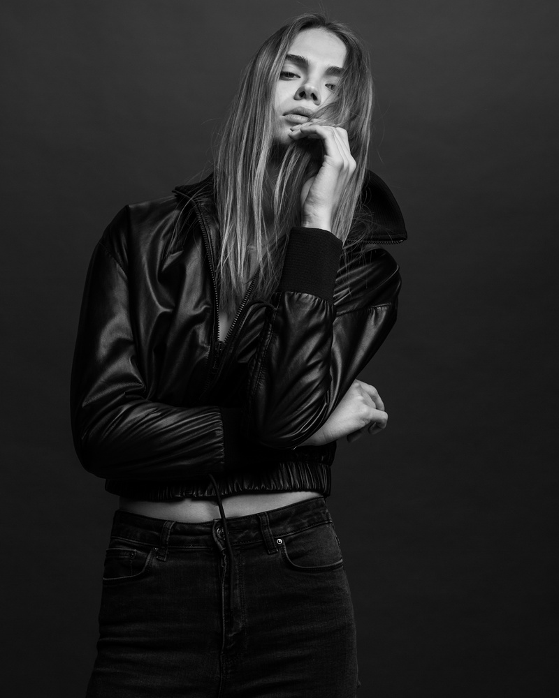 Female model photo shoot of Marina Hyd 