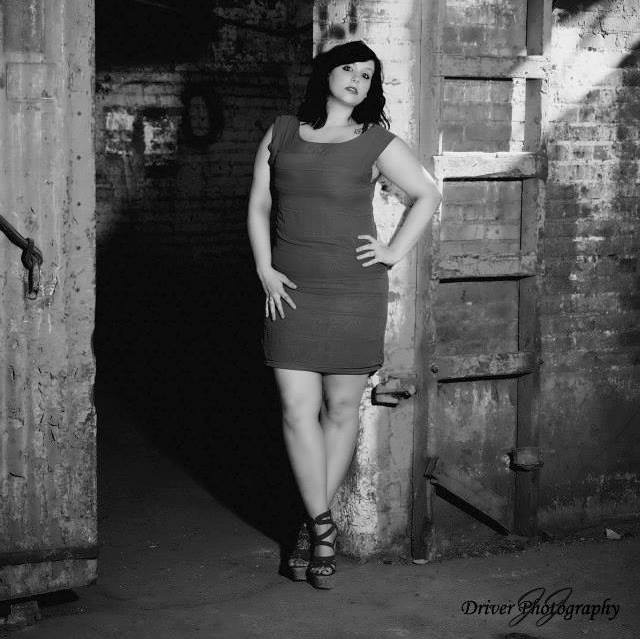 Female model photo shoot of Heather9412