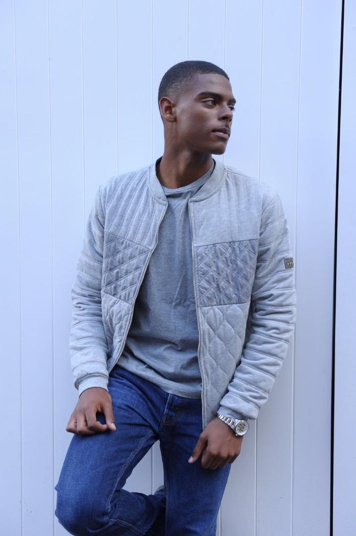 Male model photo shoot of Sean Holness