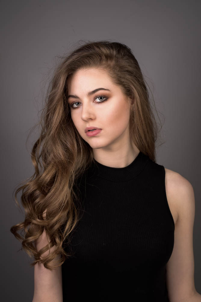 Female model photo shoot of Alicia Maclaren