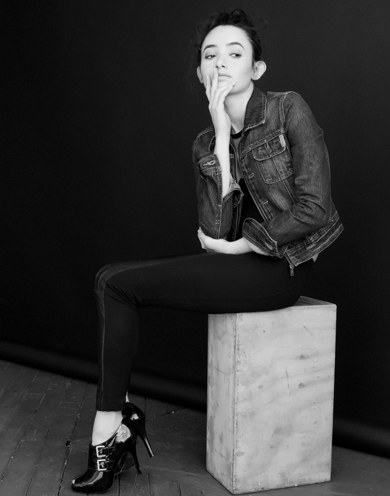 Female model photo shoot of Chelle B M