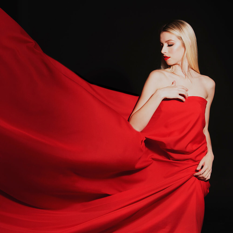 Female model photo shoot of Yulia Vizel in Toronto