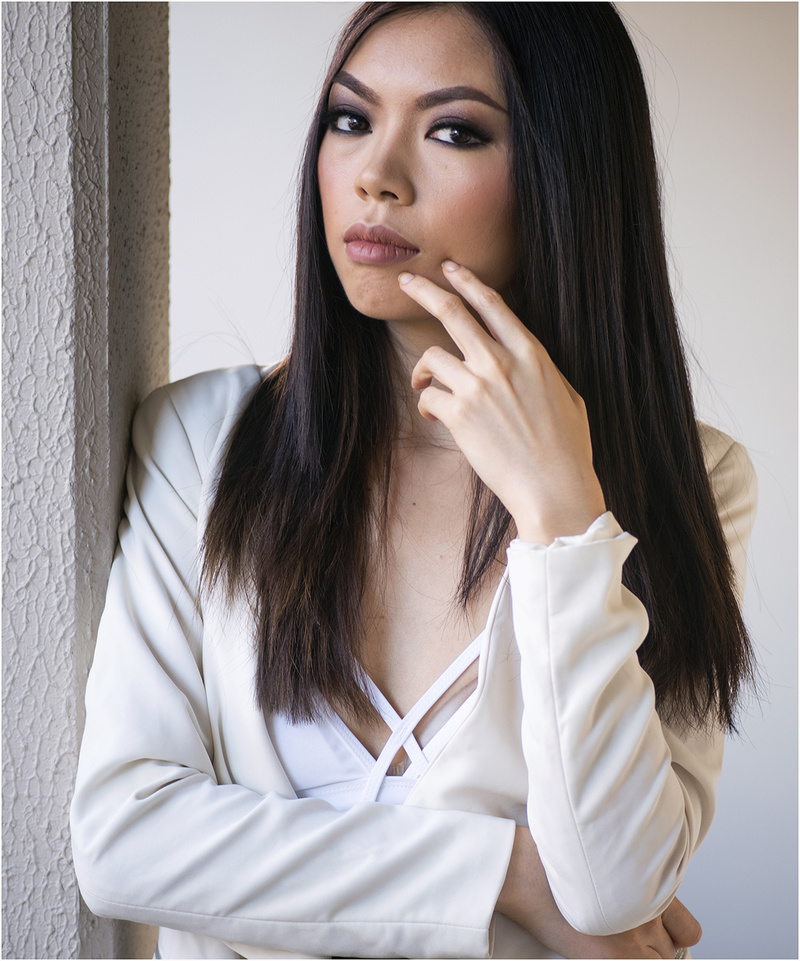 Female model photo shoot of Anna Qanhka
