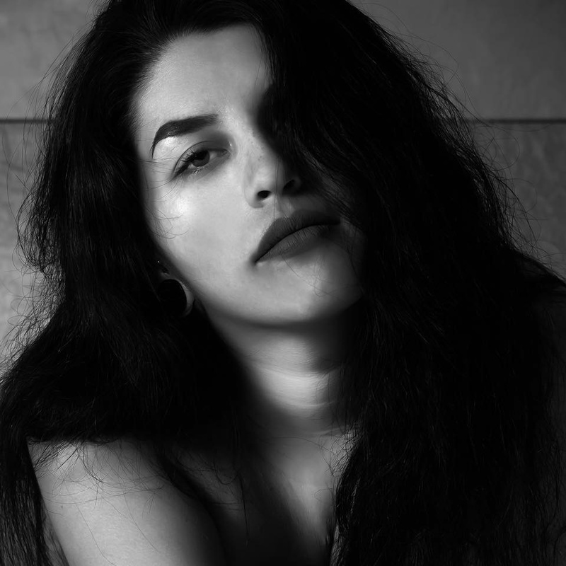 Female model photo shoot of Azul Victoria