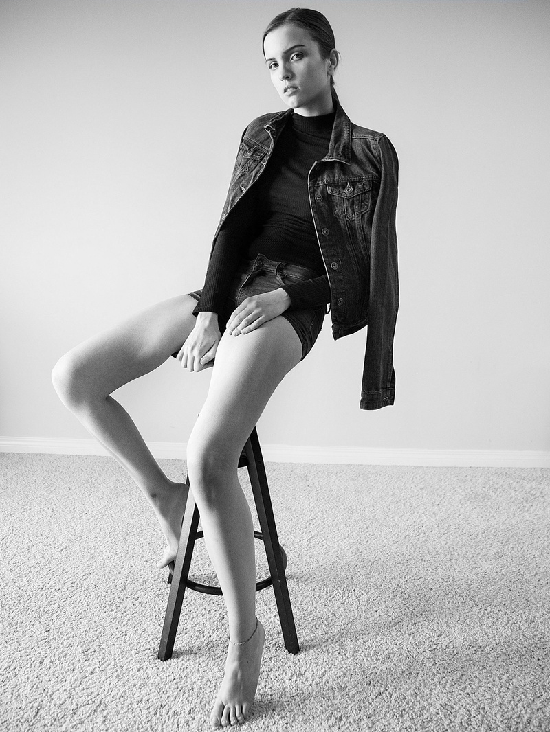 Female model photo shoot of Leane Mattson