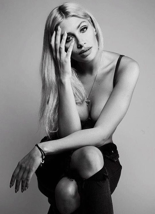 Female model photo shoot of DariaAlbert in LA