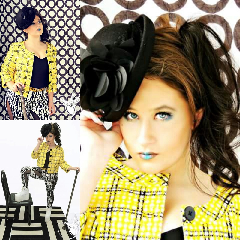 Female model photo shoot of KarenNicole Booth 1231