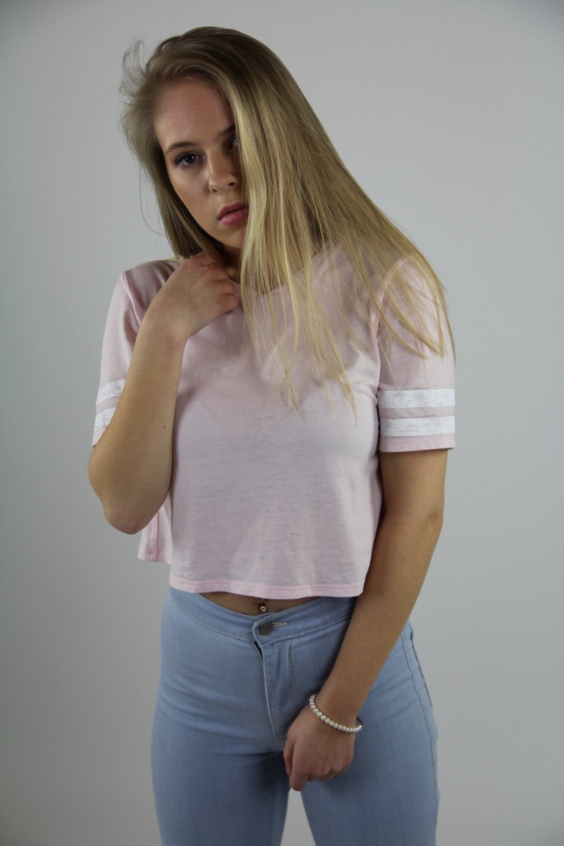 Female model photo shoot of Alicepicard
