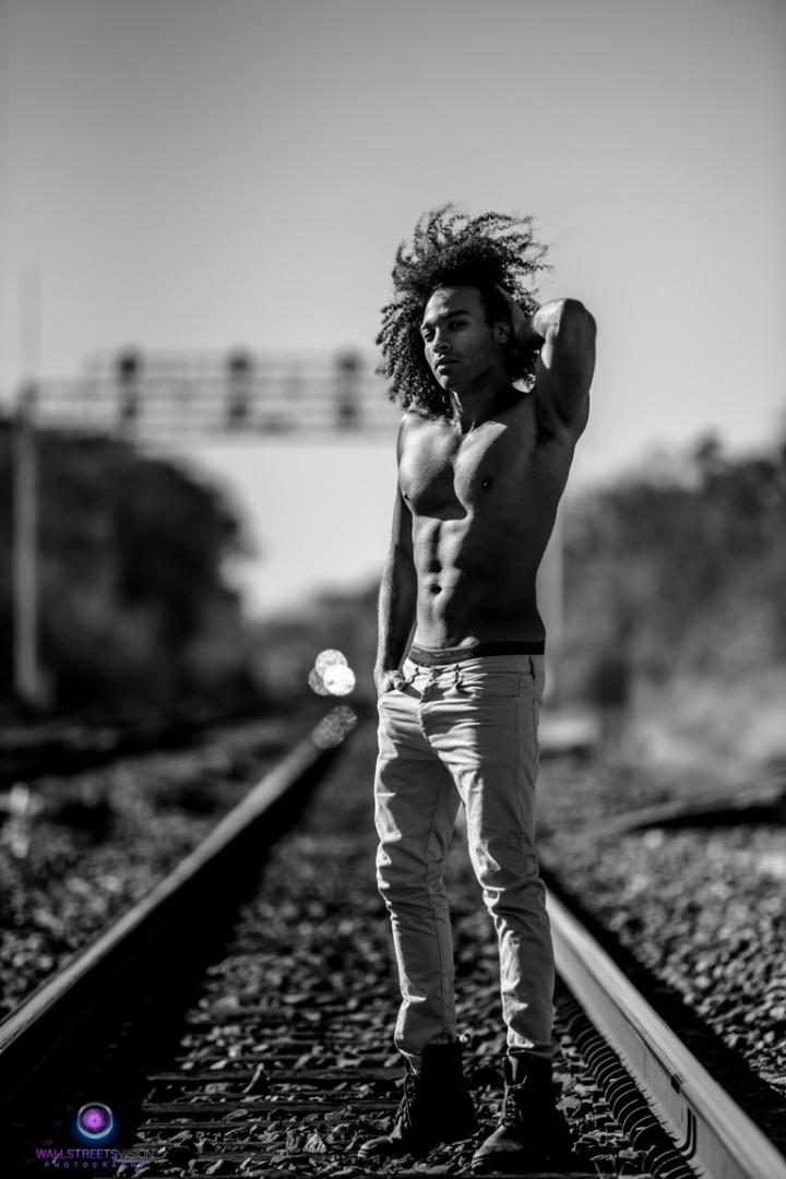 Male model photo shoot of Jonathan London 