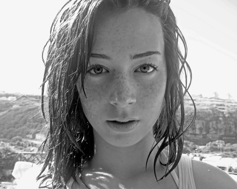 Female model photo shoot of Kathi_isabel