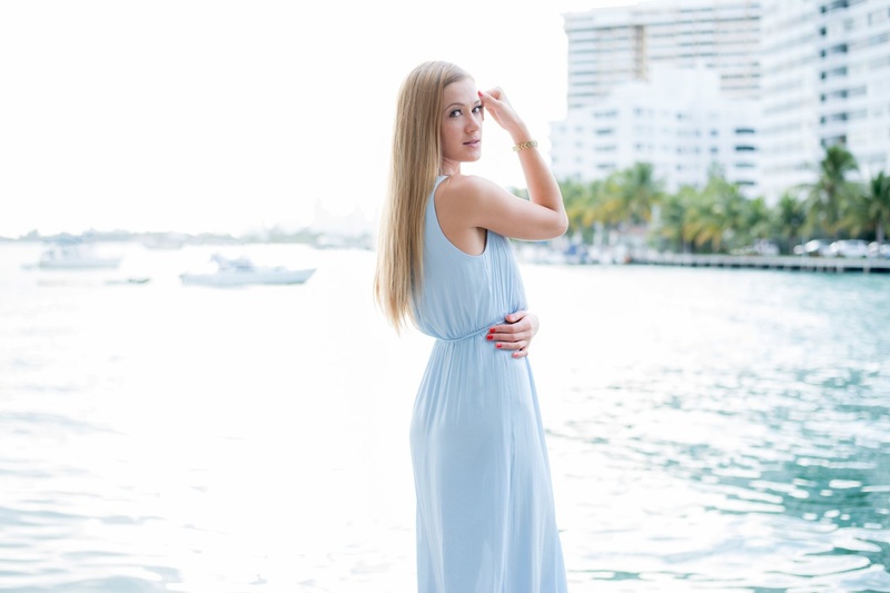 Female model photo shoot of Dina-chka in Miami Beach