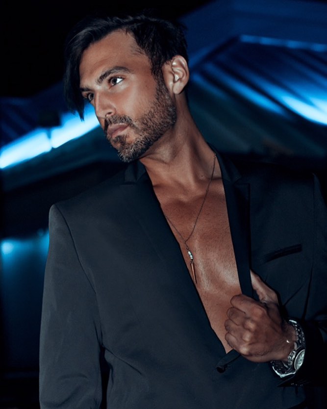 Male model photo shoot of Sharif Dean 