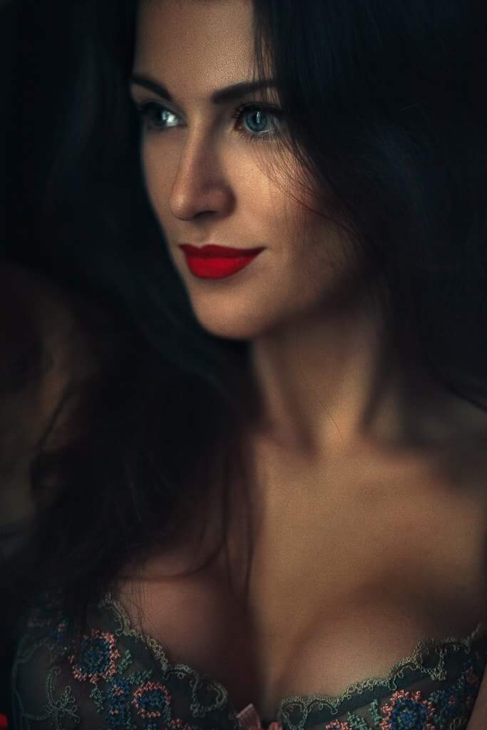 Female model photo shoot of juliminaeva