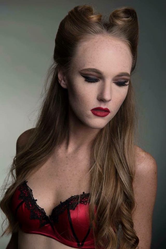 Female model photo shoot of Paige Sundell 