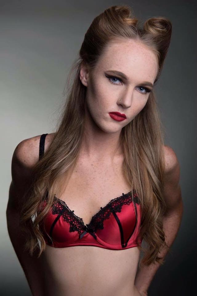 Female model photo shoot of Paige Sundell 