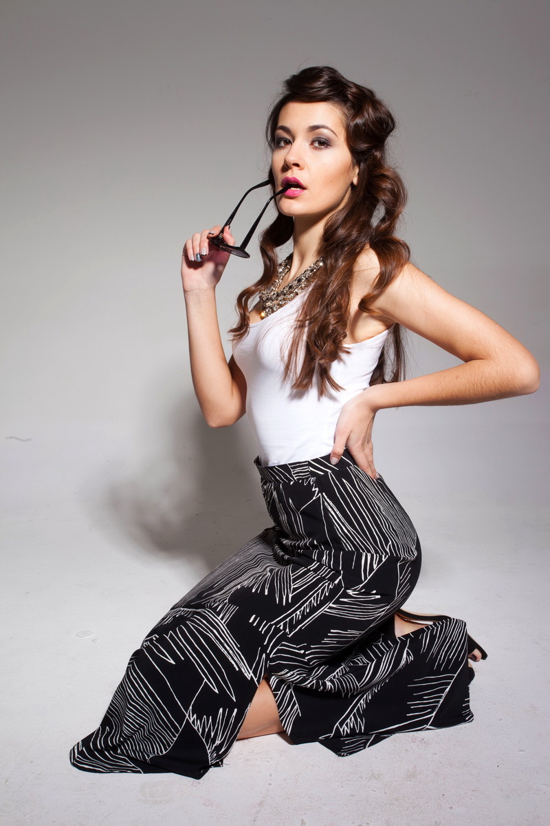 Female model photo shoot of Alina Morena
