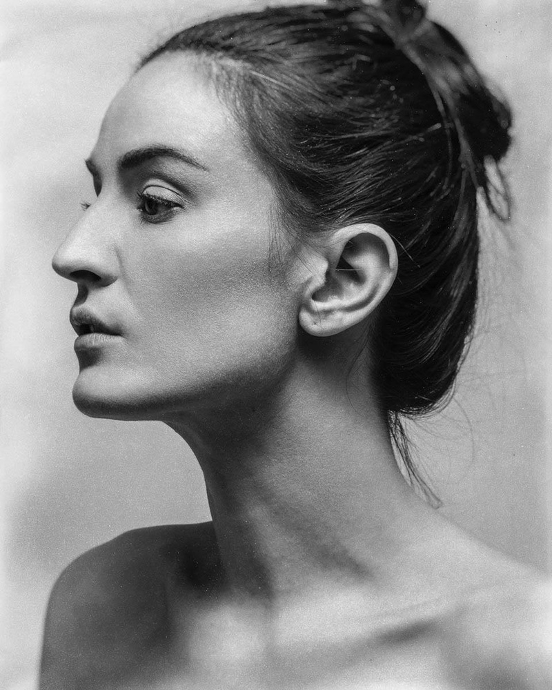 Female model photo shoot of DakotaLee by Fotticelli