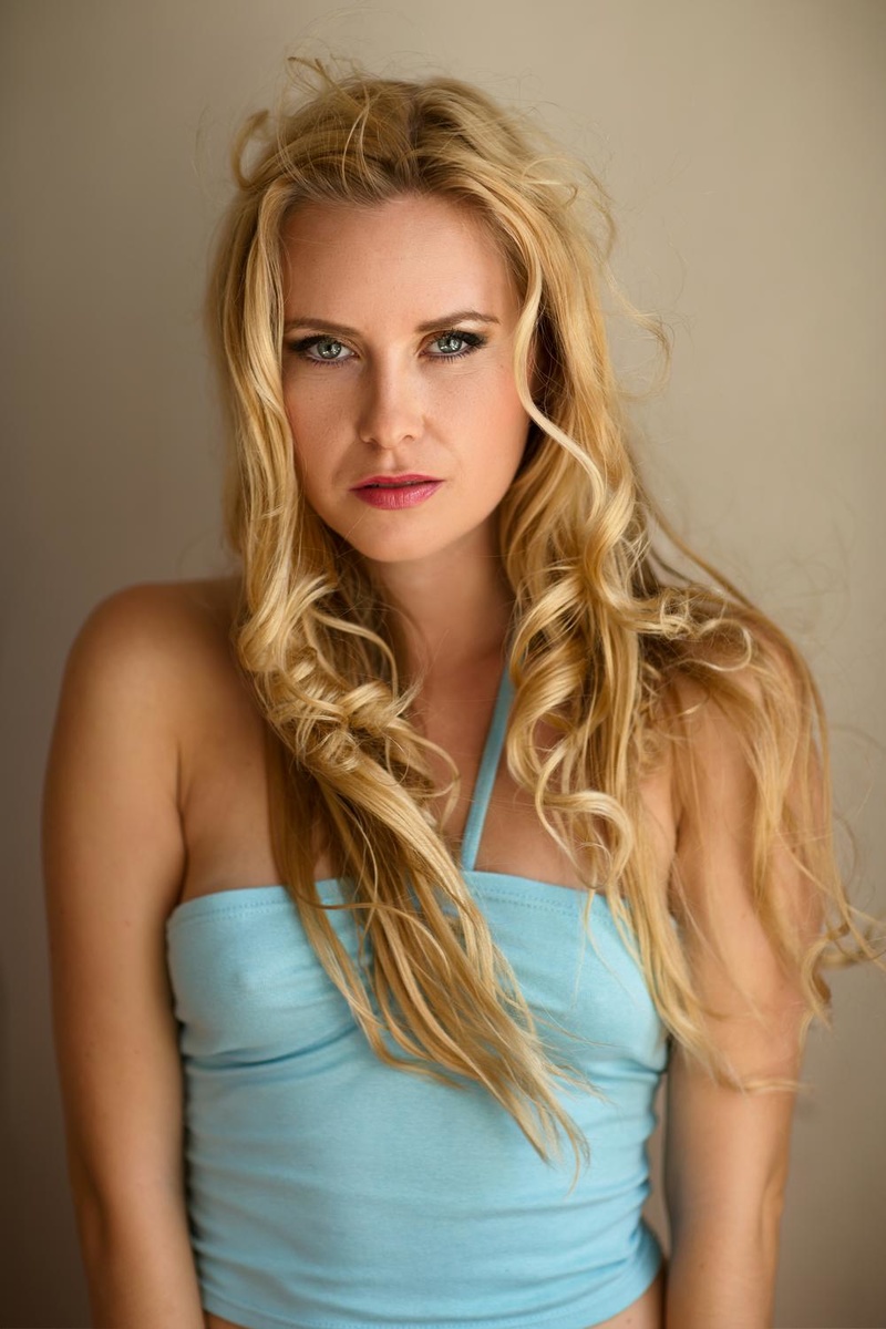 Female model photo shoot of Lucecitamn