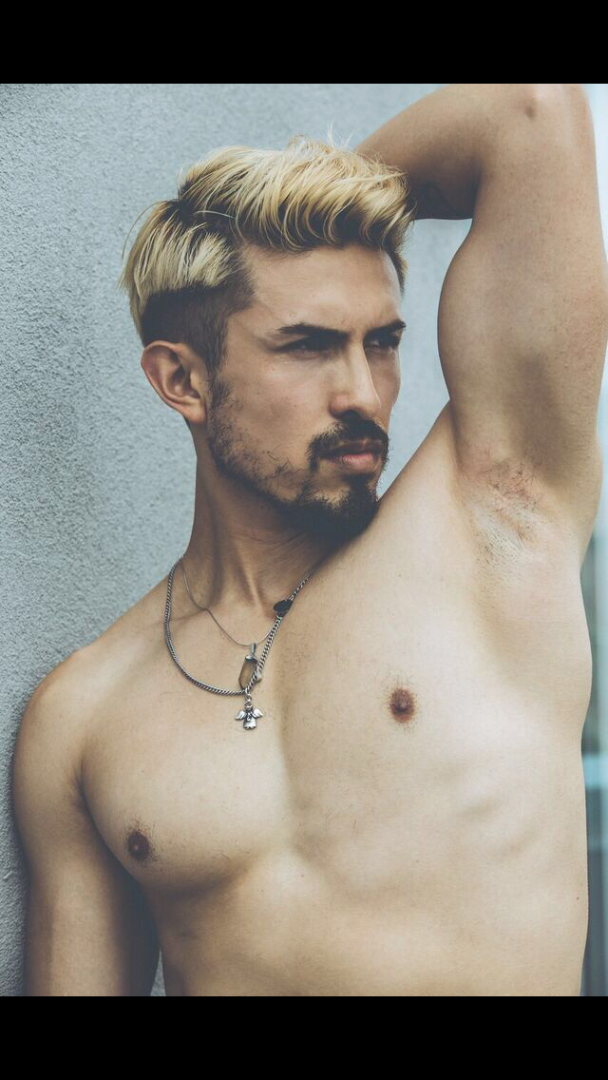 Male model photo shoot of Ivan Montelongo