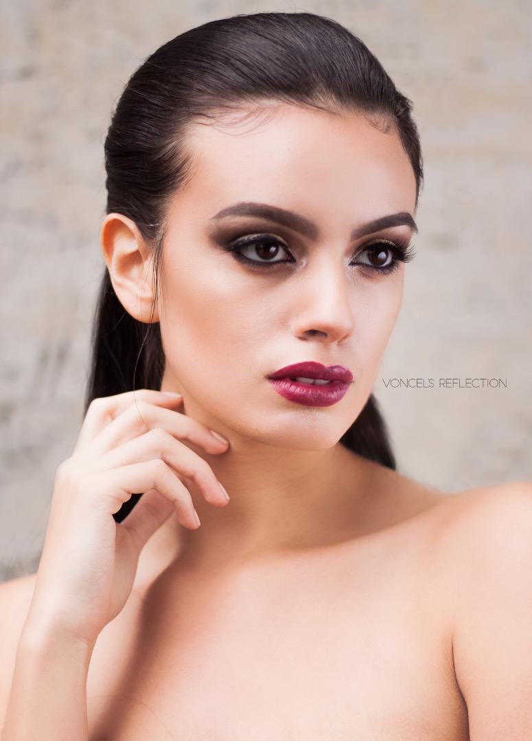 Female model photo shoot of Nicolaa