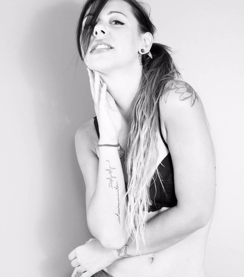 Female model photo shoot of Angela Galisteo 