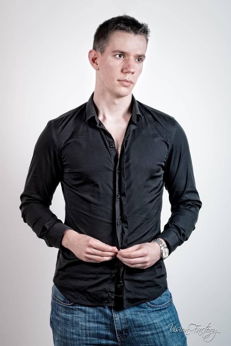 Male model photo shoot of YannVD