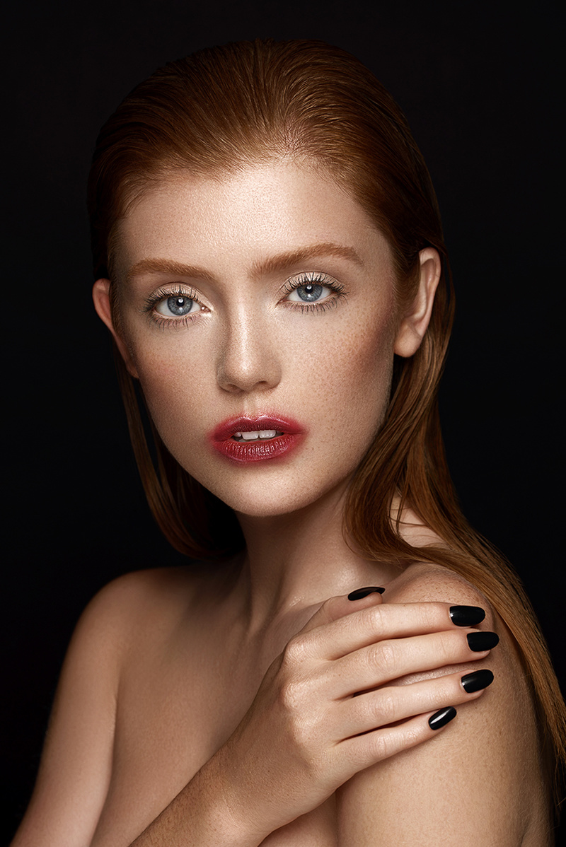 Female model photo shoot of Tatsiana Butsnevich