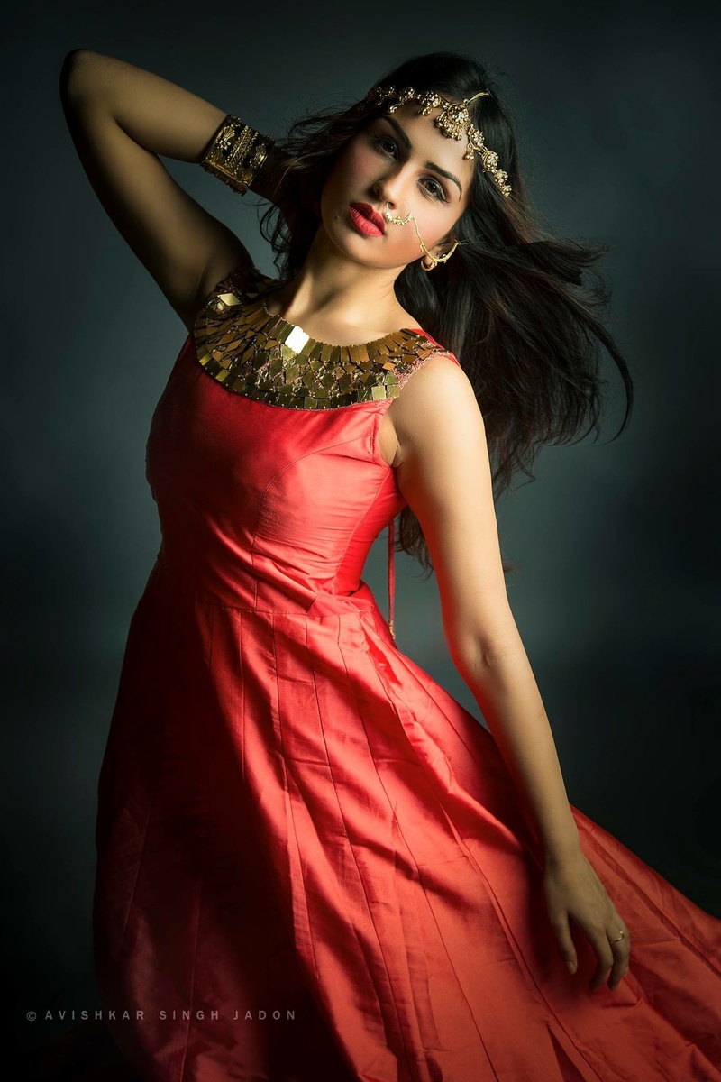 Female model photo shoot of Ruby Chopra
