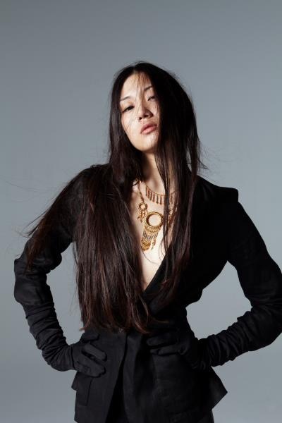 Female model photo shoot of AkikoY