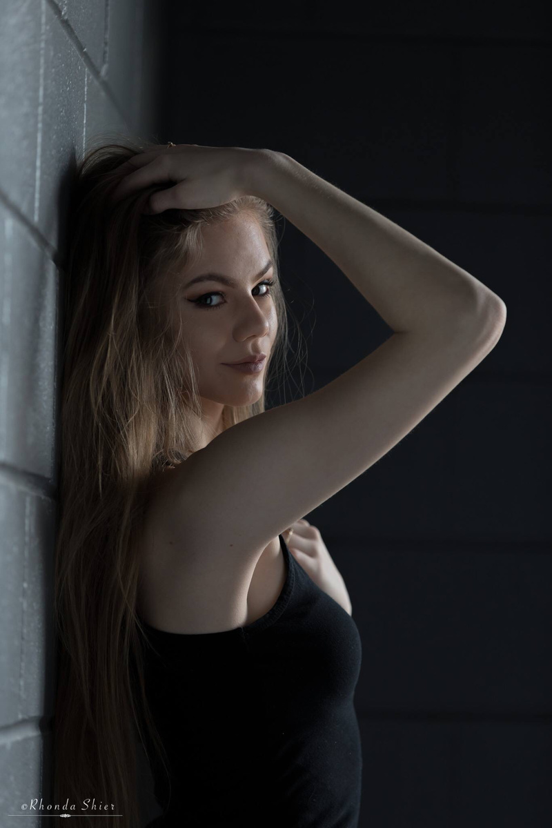 Female model photo shoot of Alison matte