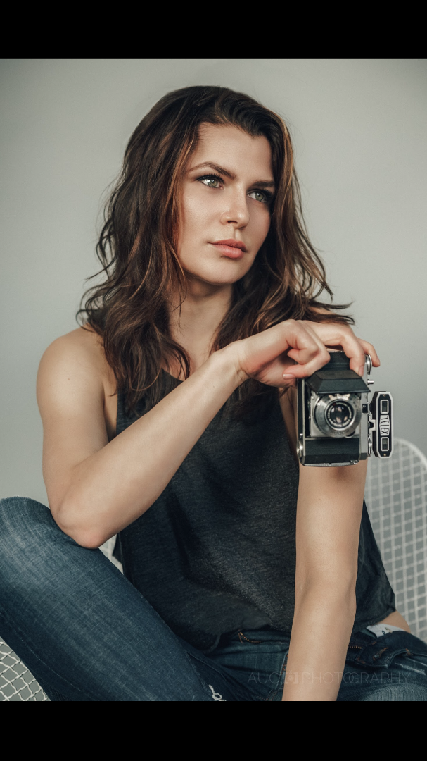 Female model photo shoot of Aleenaz