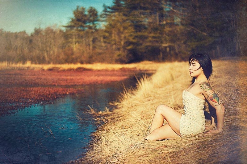 Female model photo shoot of Dara Sass