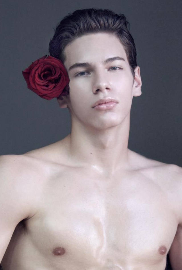 Male model photo shoot of kevin Polvent
