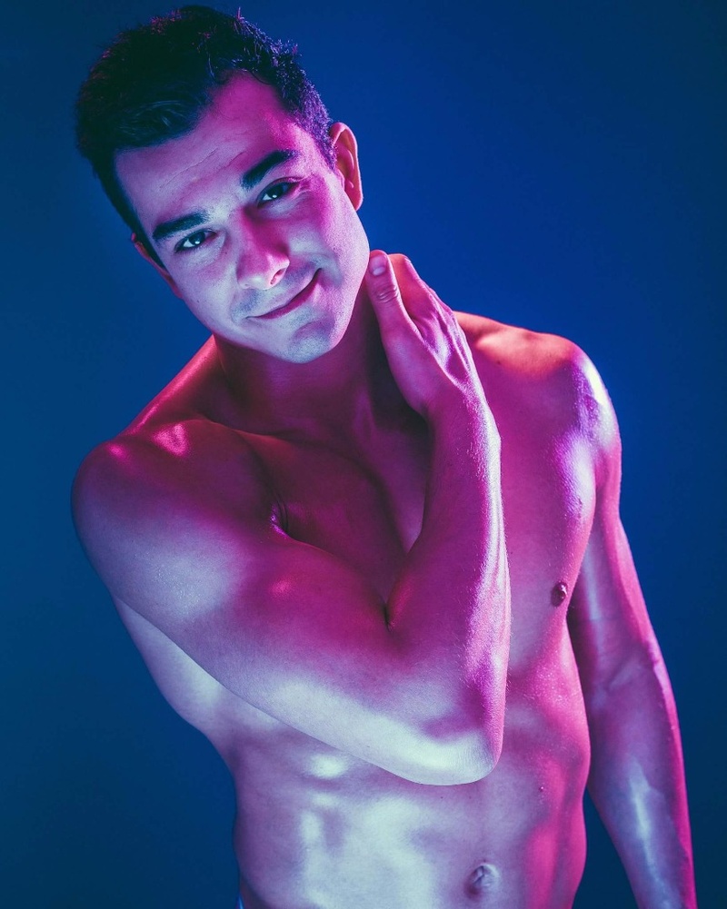 Male model photo shoot of DavidCaron
