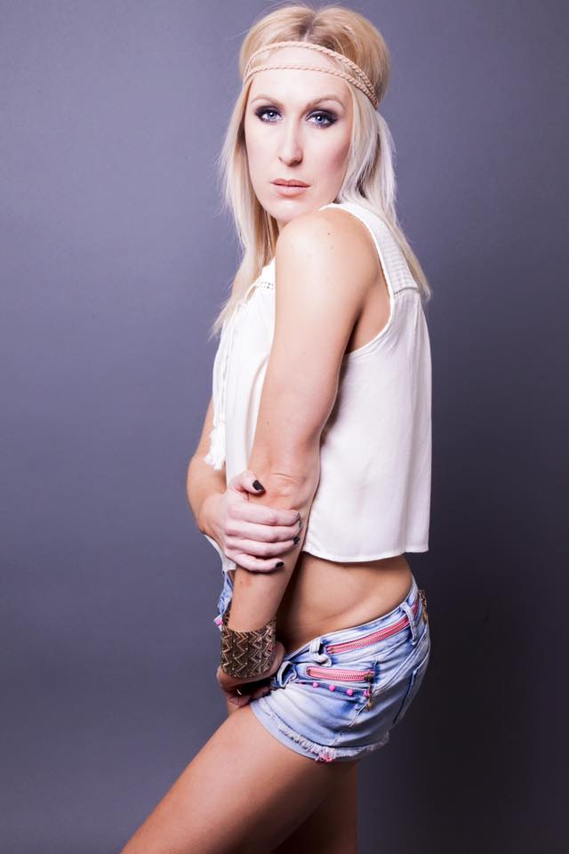 Female model photo shoot of Melissa Renay-James