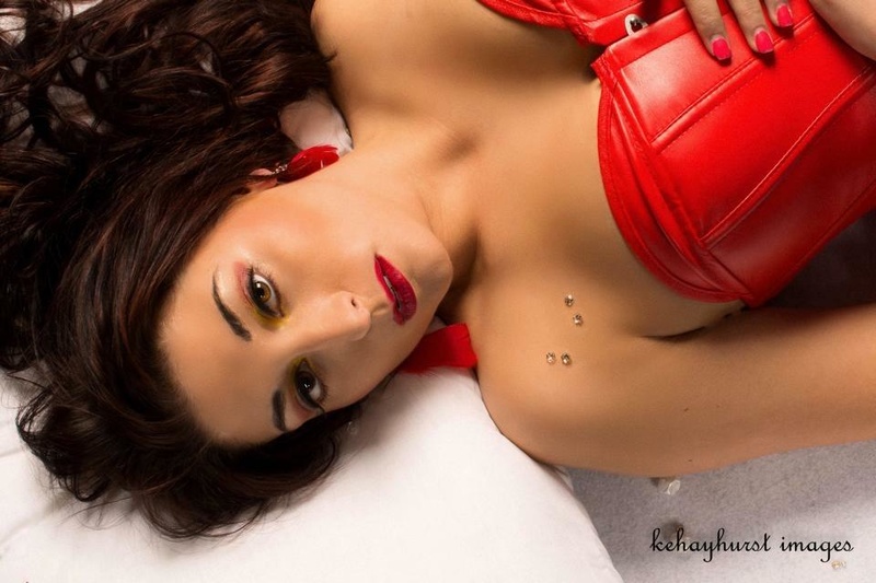 Female model photo shoot of ScarletV