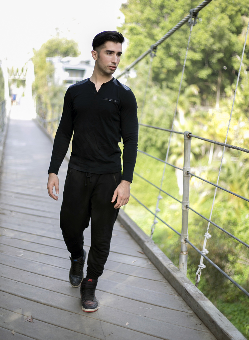 Male model photo shoot of Erick Pomplun